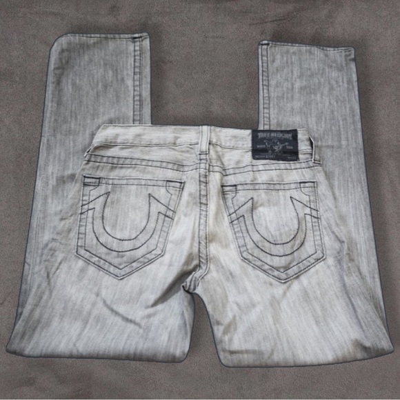 SOLD- True Religion Bobby Light Grey Wash Jeans, Men’s -32- Seat 34 - Picture 2 of 8